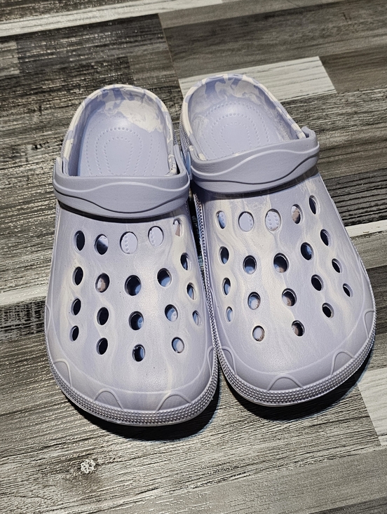 NWOT Clogs - Picture 4 of 8
